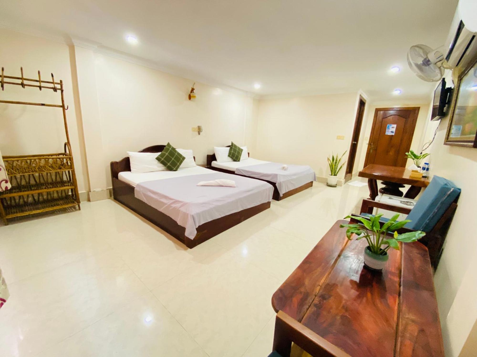 The Blue Guest House Battambang Exterior foto