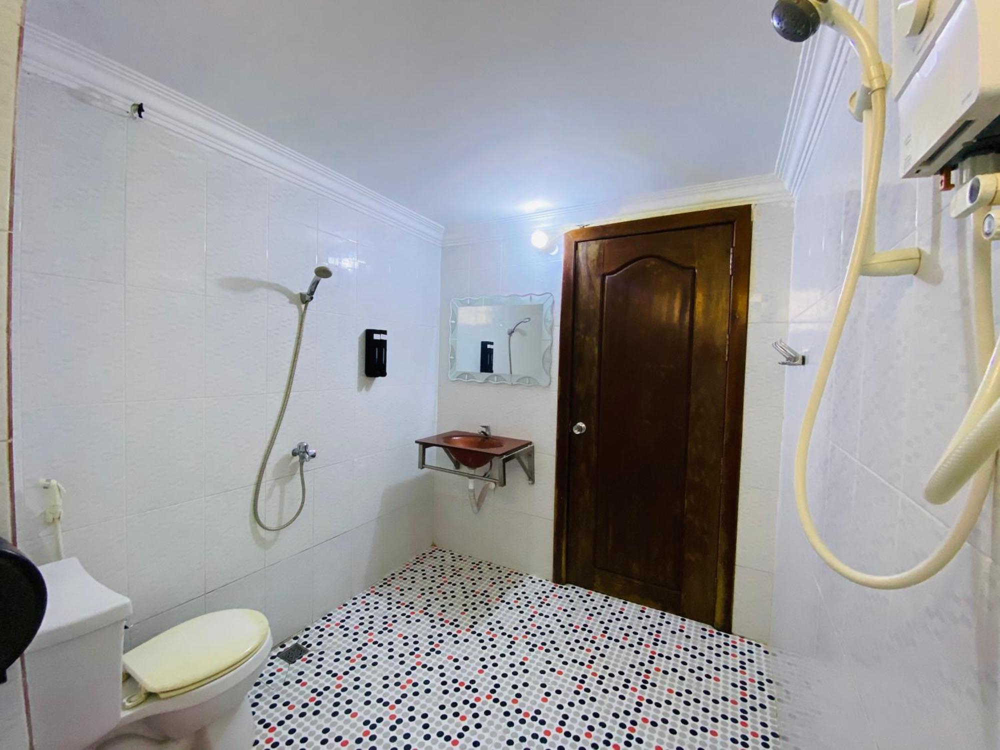 The Blue Guest House Battambang Exterior foto