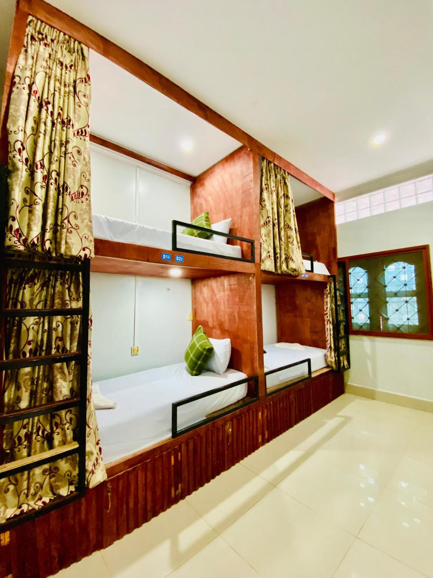 The Blue Guest House Battambang Exterior foto