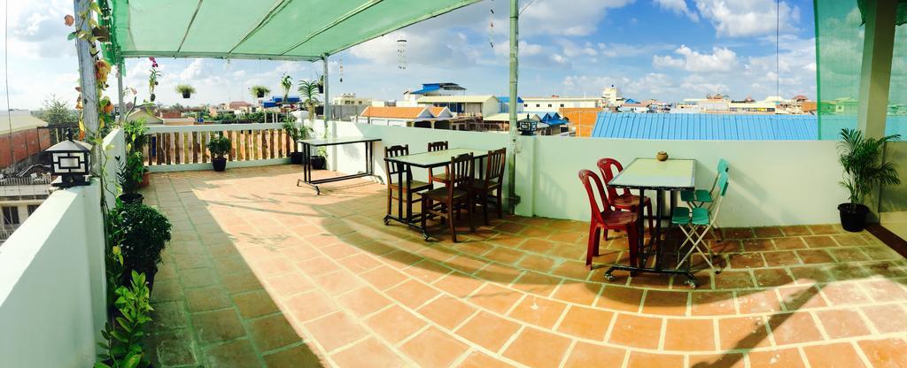 The Blue Guest House Battambang Exterior foto